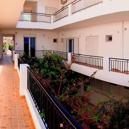 Ενοικιαζόμενα Δωμάτια Γεωργία Σταμούλου Rovies Dış mekan fotoğraf