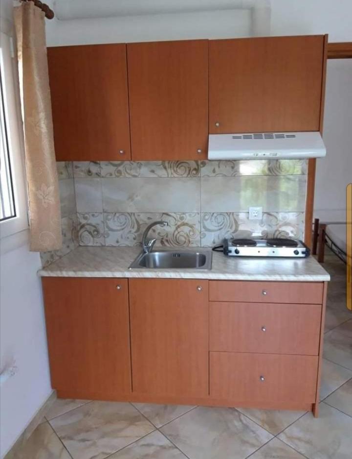 Ενοικιαζόμενα Δωμάτια Γεωργία Σταμούλου Rovies Dış mekan fotoğraf